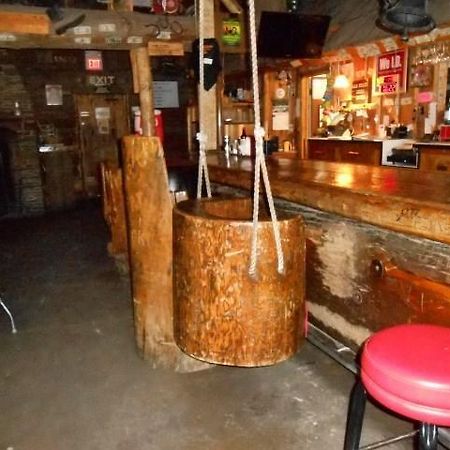 The Jack Saloon Motel Lolo Ruang foto