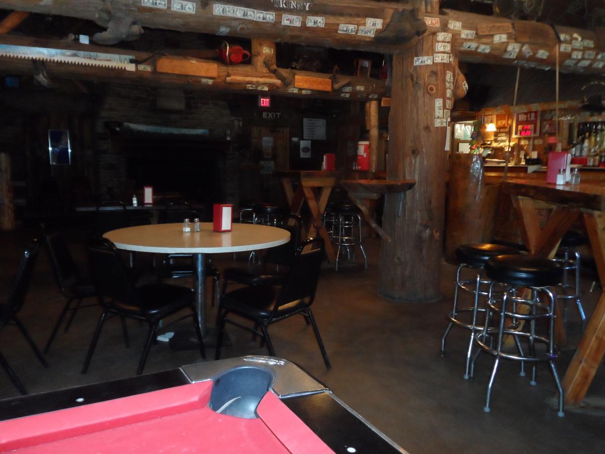 The Jack Saloon Motel Lolo Bagian luar foto